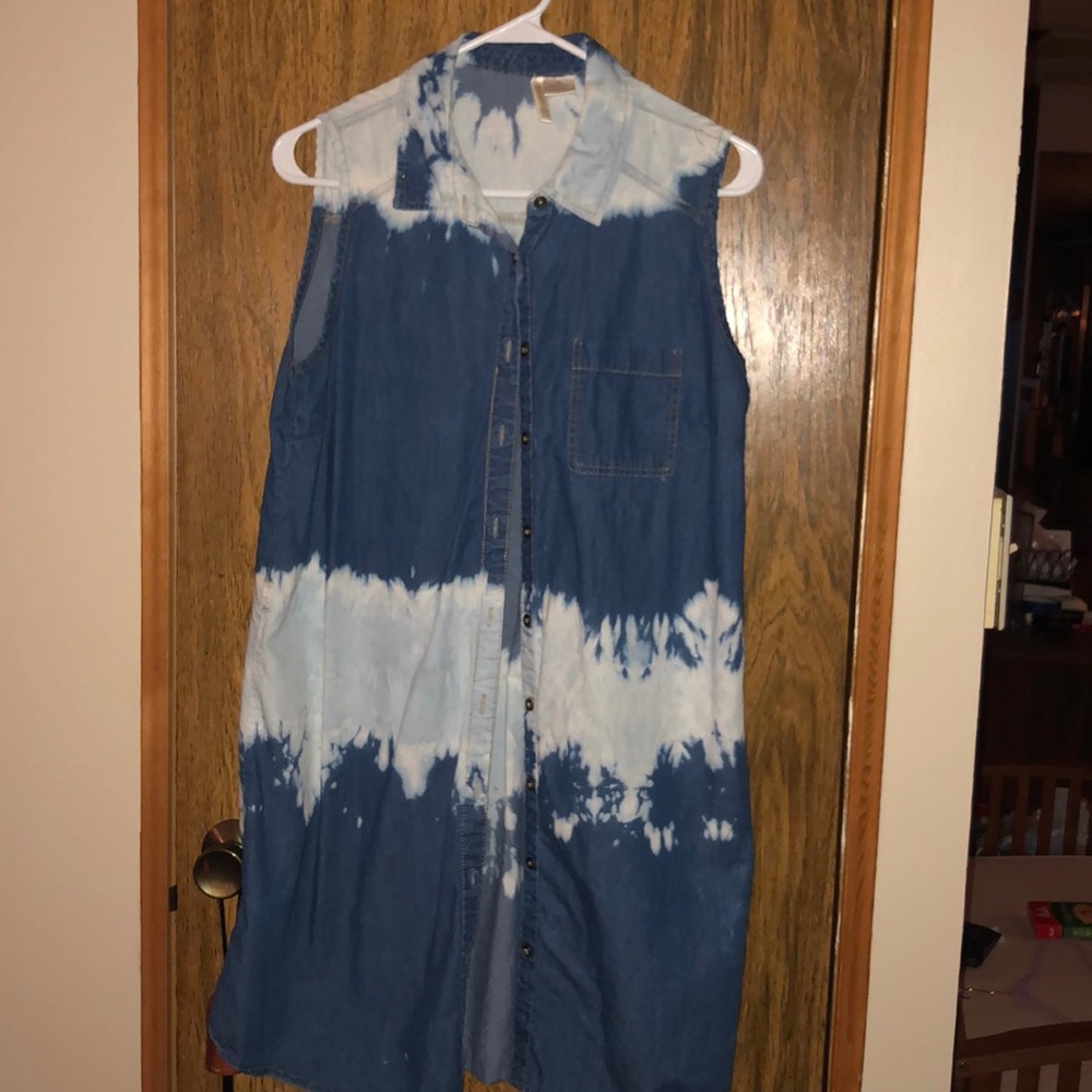 Size XL acid-washed sleeveless denim shirt dress